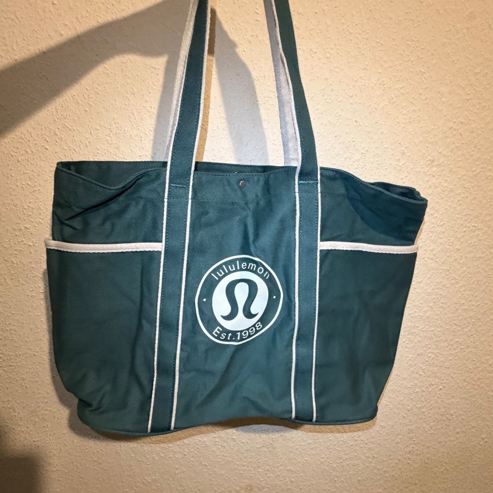 Lululemon Tote Bag - Picture 8 of 11